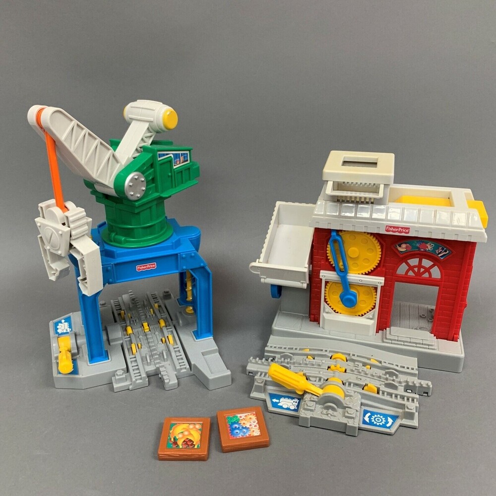 2005 Fisher Price Geo Trax H3464 Crankin Round Crane Loading Factory Station Toy